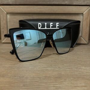 DIFF Eyewear “Becky” Sunglasses